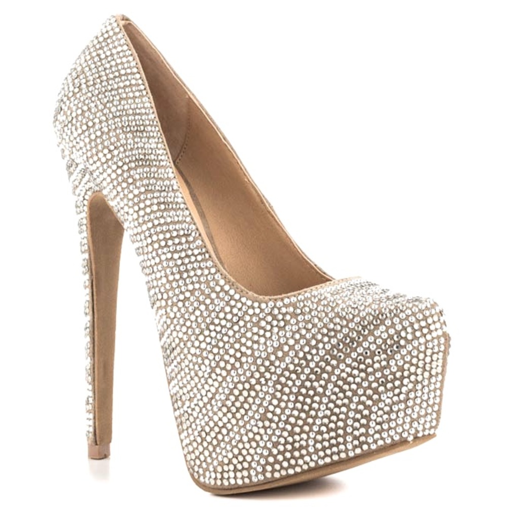 Embellished pumps